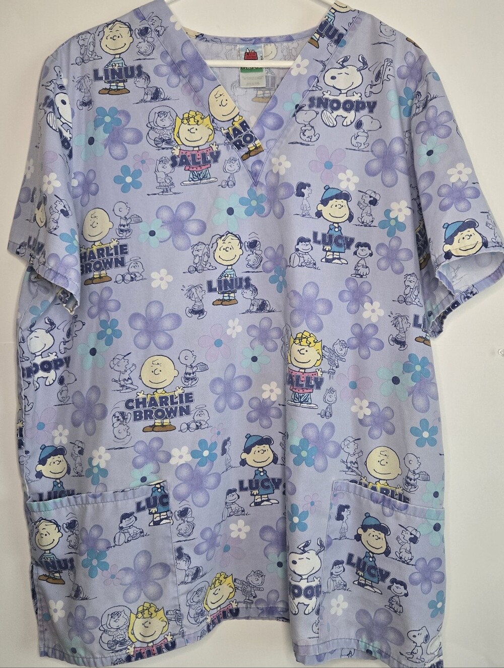 Vintage Y2K Peanuts scrub top Women's XL Sally Snoopy Lucy Linus V-neck